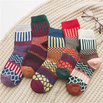 Jesenné a zimné nové hrubé teplé dámske vlnené ponožky Žien farba priamo zvlnené ponožky